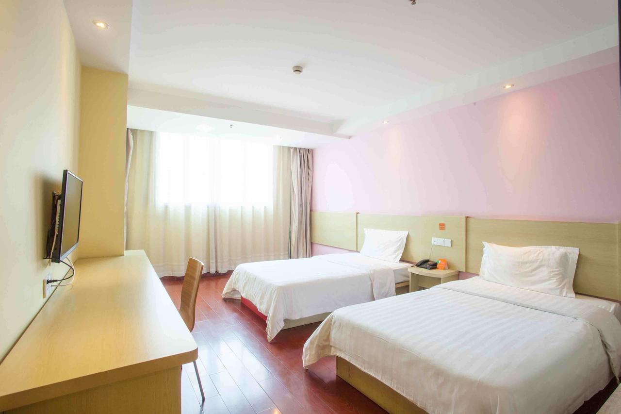 7Days Inn West Liaoyang Road Carrefour Qingdao Esterno foto
