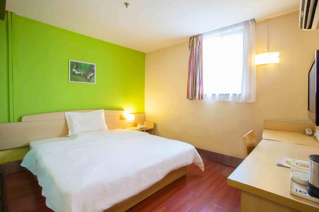 7Days Inn West Liaoyang Road Carrefour Qingdao Esterno foto