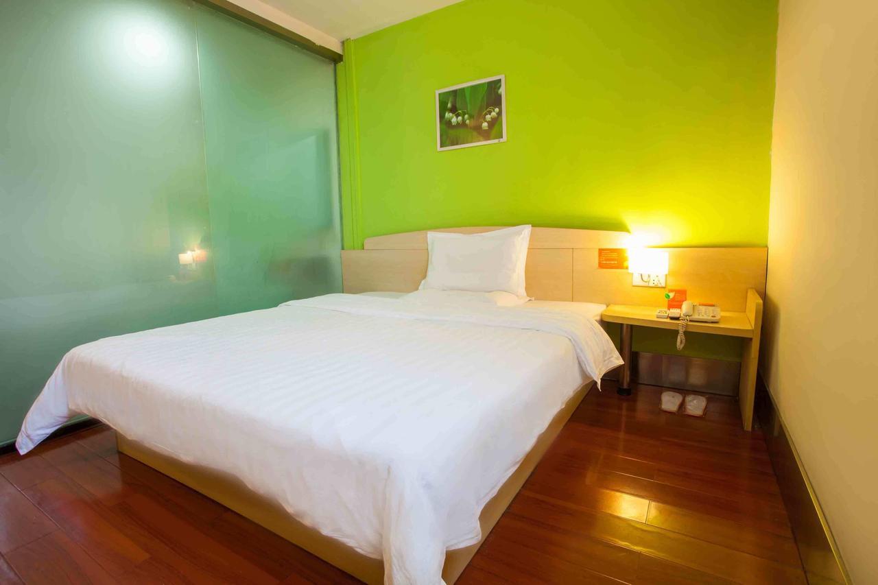 7Days Inn West Liaoyang Road Carrefour Qingdao Esterno foto