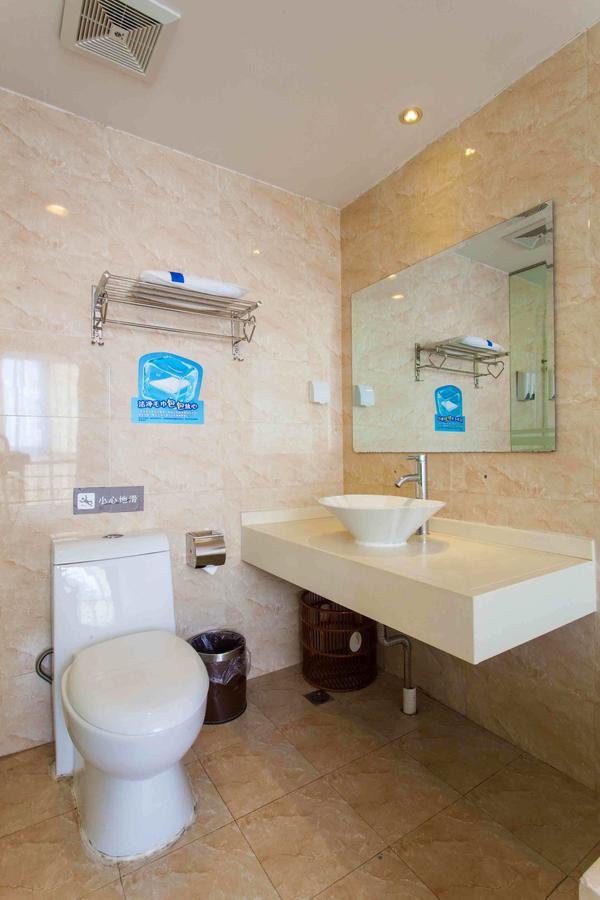 7Days Inn West Liaoyang Road Carrefour Qingdao Esterno foto