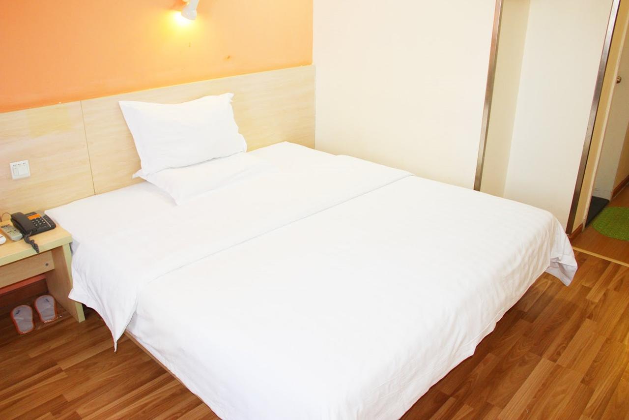 7Days Inn West Liaoyang Road Carrefour Qingdao Esterno foto