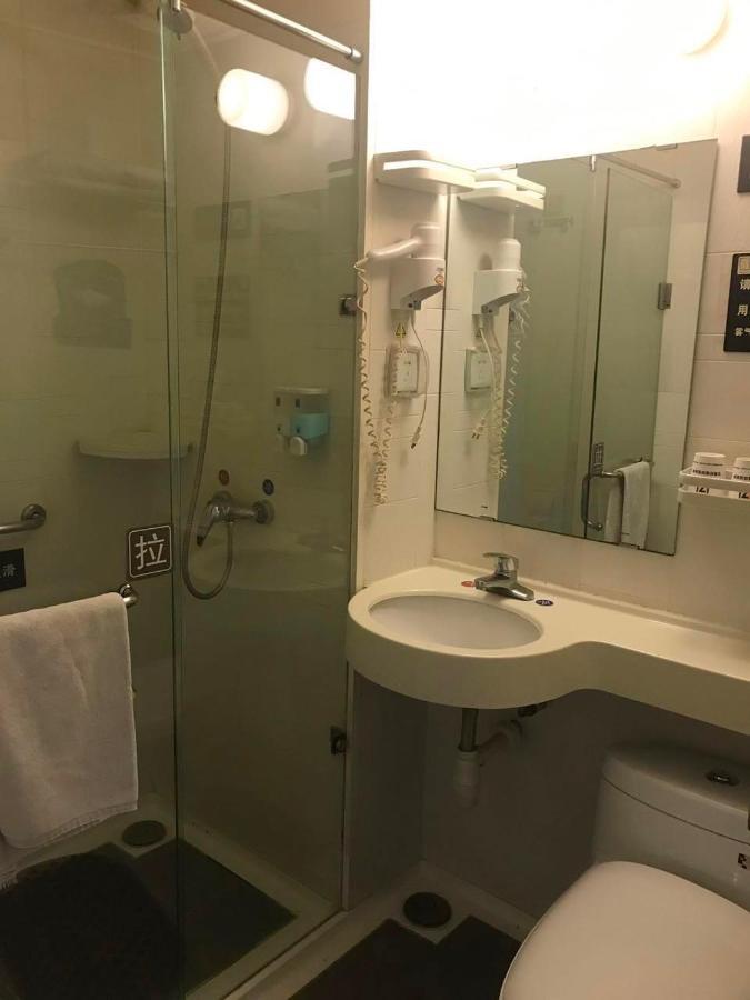 7Days Inn West Liaoyang Road Carrefour Qingdao Esterno foto